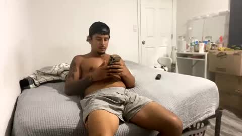 Snapshot of miamiclos1 chatting on October 19, 2025, 3:29 am miamiclos1 online show from October 19, 2025, 3:29 am