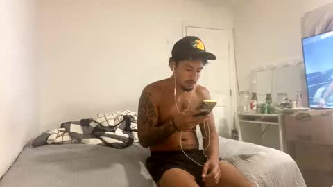 Snapshot of miamiclos1 chatting on October 27, 2025, 2:32 pm miamiclos1 online show from October 27, 2025, 2:32 pm