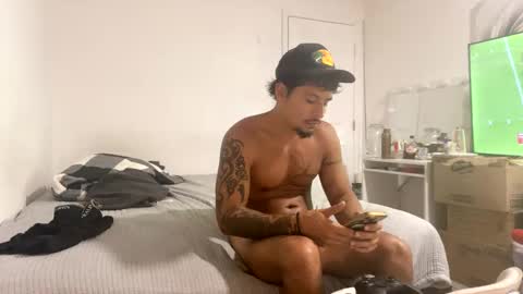 Snapshot of miamiclos1 chatting on October 29, 2025, 2:14 am miamiclos1 online show from October 29, 2025, 2:14 am