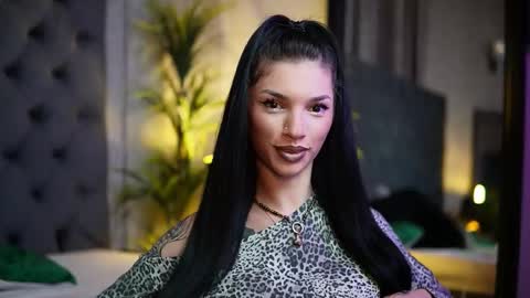 Snapshot of miamicoffee chatting on October 20, 2025, 6:19 pm Miami online show from October 20, 2025, 6:19 pm