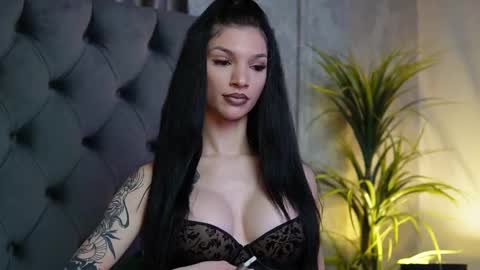 Snapshot of miamicoffee chatting on October 30, 2025, 5:57 pm Miami online show from October 30, 2025, 5:57 pm