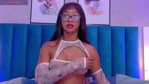 Snapshot of miamidnight1 chatting on November 3, 2025, 12:17 pm Mia online show from November 3, 2025, 12:17 pm