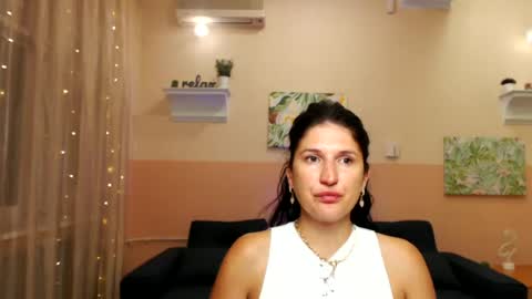 Snapshot of miamilff_sugar chatting on June 25, 2026, 11:26 am Alianna online show from June 25, 2026, 11:26 am