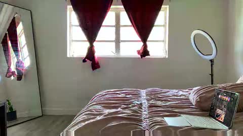 MiamiWorld online show from November 15, 2025, 3:30 pm