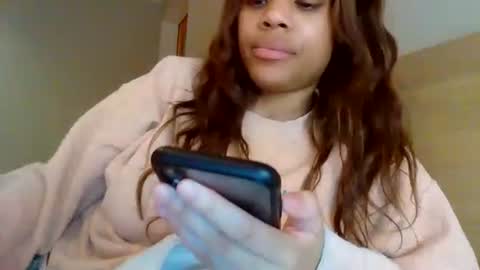 Snapshot of miamuffin8 chatting on December 12, 2024, 8:47 am MiaMuffn online show from December 12, 2024, 8:47 am