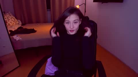 Mia online show from February 6, 2025, 11:15 pm