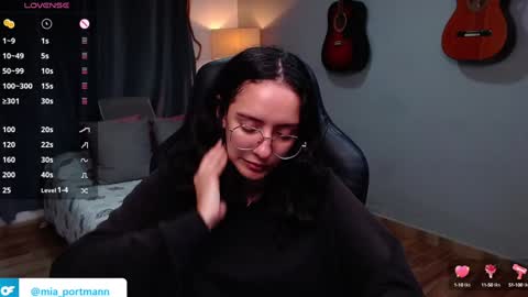 Snapshot of miaportman chatting on December 23, 2024, 12:19 pm MIAPORTMANN online show from December 23, 2024, 12:19 pm