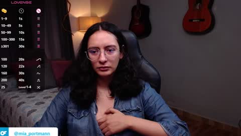 Snapshot of miaportman chatting on January 18, 2025, 2:55 pm MIAPORTMANN online show from January 18, 2025, 2:55 pm