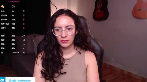 Snapshot of miaportman chatting on January 15, 2026, 9:14 am MIAPORTMANN online show from January 15, 2026, 9:14 am