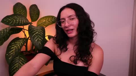 MIAPORTMANN online show from May 23, 2026, 3:23 am