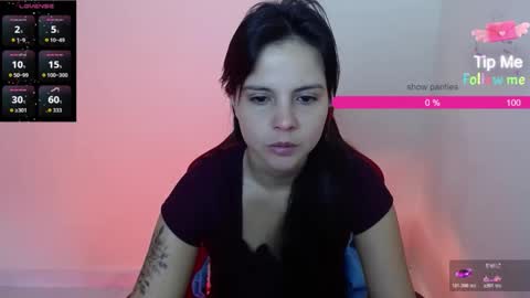 Snapshot of miarobinn_ chatting on November 15, 2025, 10:01 am miarobinn_ online show from November 15, 2025, 10:01 am
