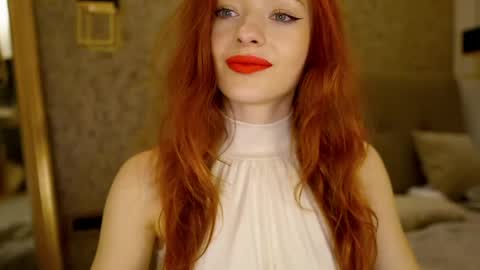 Snapshot of miarouge_me chatting on May 15, 2026, 11:12 pm Mia online show from May 15, 2026, 11:12 pm