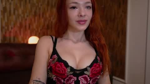 Snapshot of miarouge_me chatting on June 5, 2026, 1:56 am Mia online show from June 5, 2026, 1:56 am