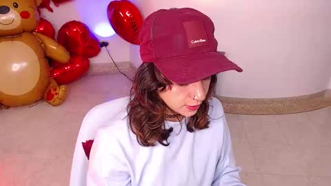 miascarlet_16 online show from October 7, 2025, 3:09 pm