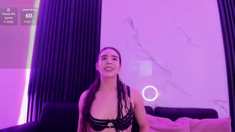 miascott5 online show from October 29, 2025, 4:04 am