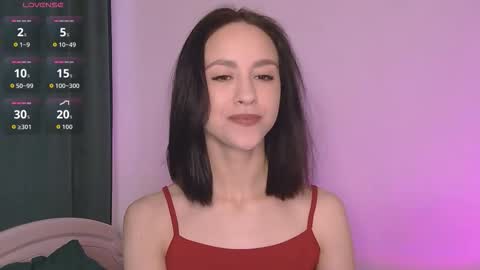 Mia online show from October 15, 2025, 6:02 am