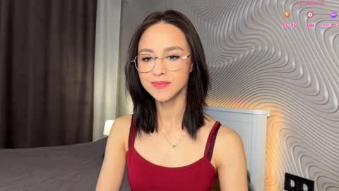 Mia online show from May 7, 2026, 8:20 am