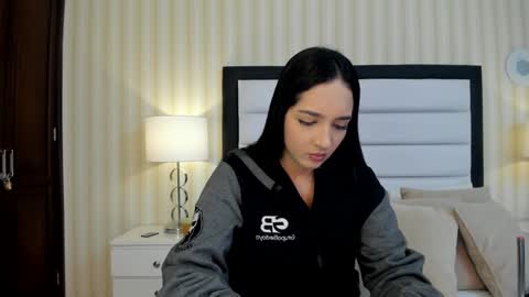 Snapshot of miasweetth chatting on February 1, 2025, 11:32 am Mia Sweetth online show from February 1, 2025, 11:32 am