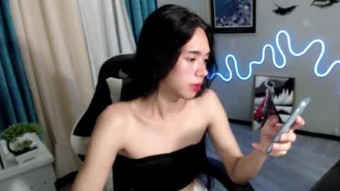 Mia online show from January 28, 2025, 10:01 pm