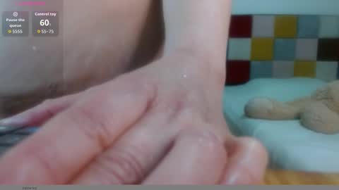 Snapshot of miavellvett chatting on October 31, 2025, 9:43 am miavellvett online show from October 31, 2025, 9:43 am