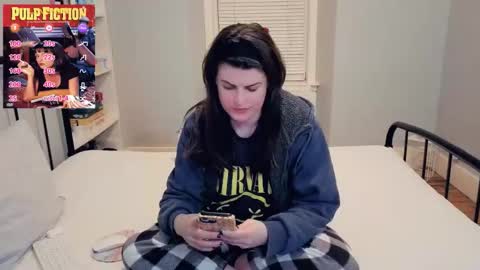 Mia  online show from April 12, 2026, 9:42 pm