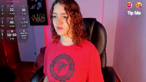 Mia winx  online show from March 23, 2026, 9:41 pm