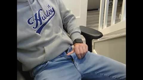 Snapshot of mic6969mic chatting on November 19, 2025, 3:23 pm mic6969mic online show from November 19, 2025, 3:23 pm