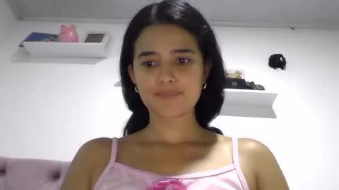 Snapshot of micaelamoreno18 chatting on May 28, 2026, 2:14 pm micaelamoreno18 online show from May 28, 2026, 2:14 pm