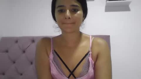 Snapshot of micaelamoreno18 chatting on May 30, 2026, 5:15 am micaelamoreno18 online show from May 30, 2026, 5:15 am