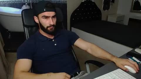 MicahLane online show from July 19, 2026, 4:27 am