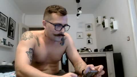 MILO MIAMI online show from July 24, 2026, 9:35 pm