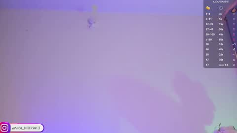 Snapshot of mich_bittersweet chatting on September 28, 2025, 10:04 pm online show from September 28, 2025, 10:04 pm