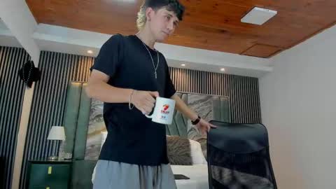 Michael online show from October 23, 2025, 7:45 pm