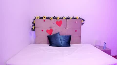 Micky and Sharon online show from February 26, 2025, 1:21 am