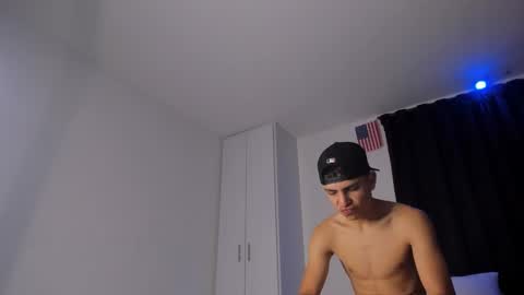 Snapshot of michael_boy88_ chatting on February 13, 2025, 1:29 am Michael Boy online show from February 13, 2025, 1:29 am