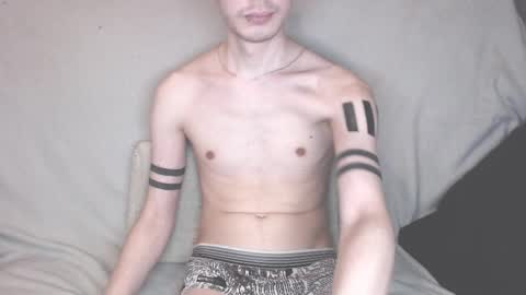 Snapshot of michael_danymans chatting on January 16, 2026, 10:52 am Michael online show from January 16, 2026, 10:52 am
