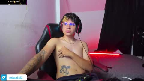 michael independent model  online show from November 4, 2025, 11:48 pm