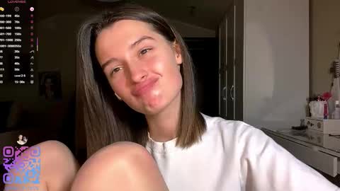 Emily online show from December 15, 2025, 2:21 pm