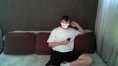 Snapshot of michael_thom2 chatting on February 12, 2026, 9:59 am Dark side online show from February 12, 2026, 9:59 am