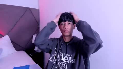 Snapshot of michael_vidal chatting on November 5, 2025, 7:36 pm michael_vidal online show from November 5, 2025, 7:36 pm