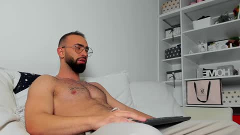 Snapshot of michaelevansx chatting on December 2, 2024, 8:11 pm MichaelEvansx online show from December 2, 2024, 8:11 pm