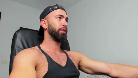 Snapshot of michaelevansx chatting on December 8, 2024, 2:30 pm MichaelEvansx online show from December 8, 2024, 2:30 pm