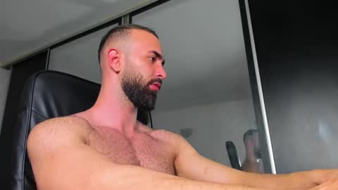 Snapshot of michaelevansx chatting on March 8, 2025, 2:12 am MichaelEvansx online show from March 8, 2025, 2:12 am