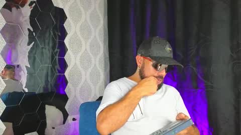 Michaell online show from February 25, 2025, 4:24 am