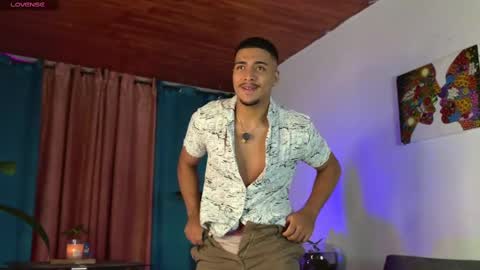 Snapshot of michel_g22 chatting on September 25, 2025, 6:17 am michel g22 online show from September 25, 2025, 6:17 am