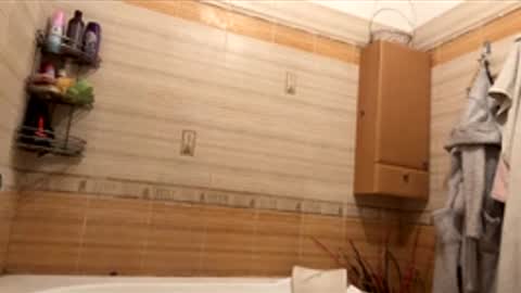 michelemagnetico online show from November 28, 2025, 11:07 pm