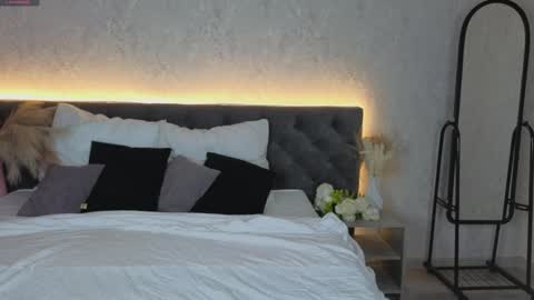 michelle_blond online show from April 1, 2026, 7:42 am