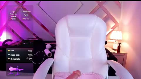 michelle_cutee_ online show from January 17, 2026, 7:35 am