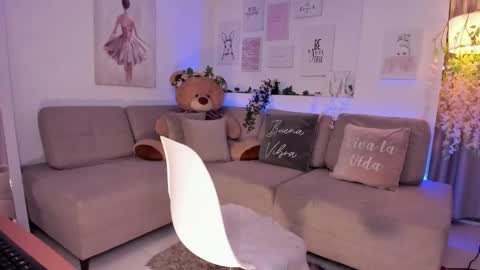 Michelle online show from December 29, 2024, 12:20 am