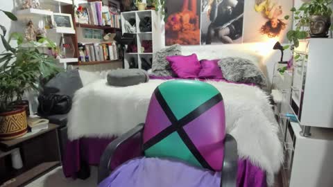 Snapshot of michelleapihel chatting on February 21, 2025, 11:21 pm michelle apihel online show from February 21, 2025, 11:21 pm